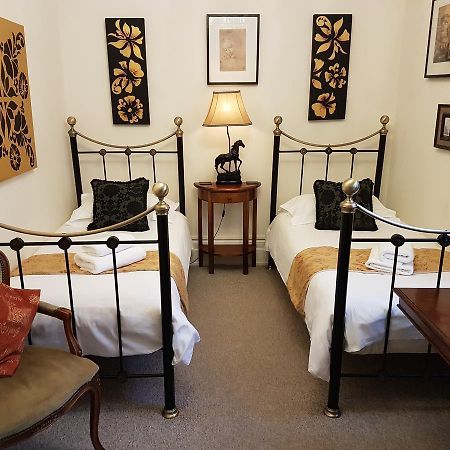 Gothic House Bed & Breakfast East Grinstead Dış mekan fotoğraf