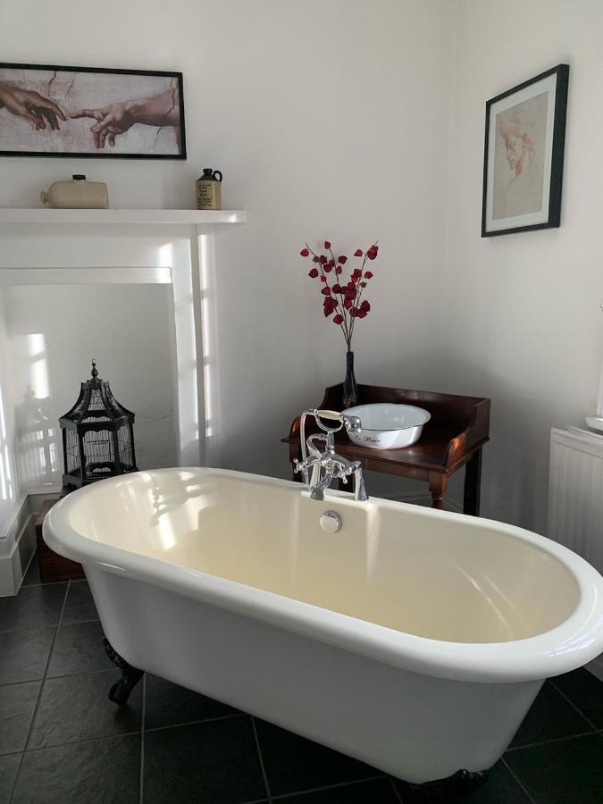 Gothic House Bed & Breakfast East Grinstead Dış mekan fotoğraf