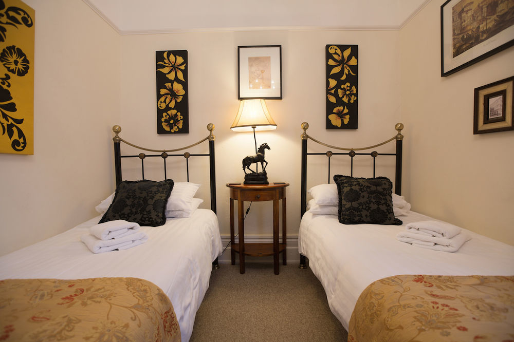 Gothic House Bed & Breakfast East Grinstead Dış mekan fotoğraf