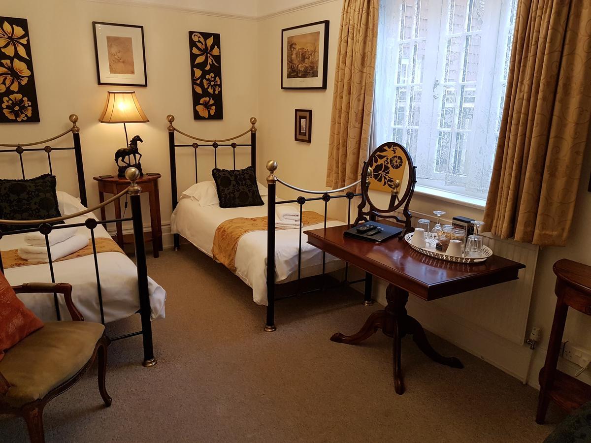 Gothic House Bed & Breakfast East Grinstead Dış mekan fotoğraf