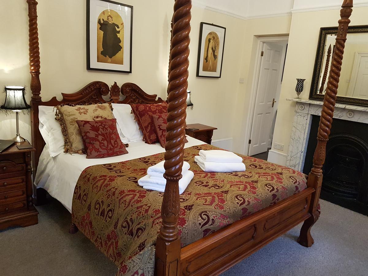 Gothic House Bed & Breakfast East Grinstead Dış mekan fotoğraf
